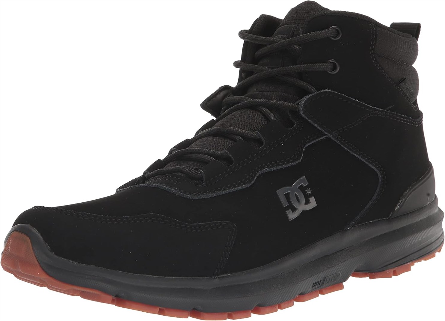 DC Mutiny Snow Boots: Style Meets Practicality on the Slopes (and Streets)
