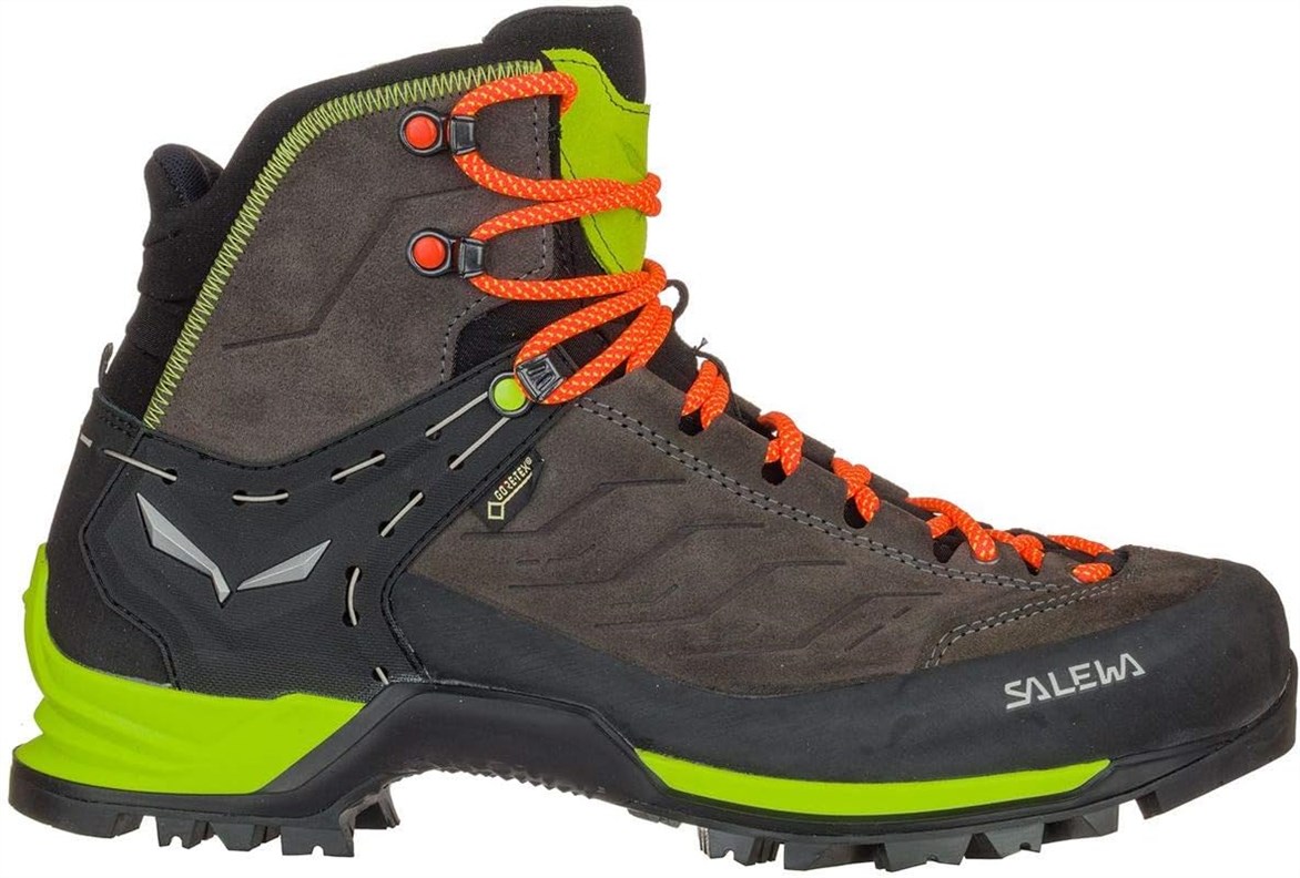 Salewa Mountain Trainer Mid GTX: My Honest Take After Tackling the Trails Salewa Mountain Trainer Mid GTX: My Honest Take After Tackling the Trails