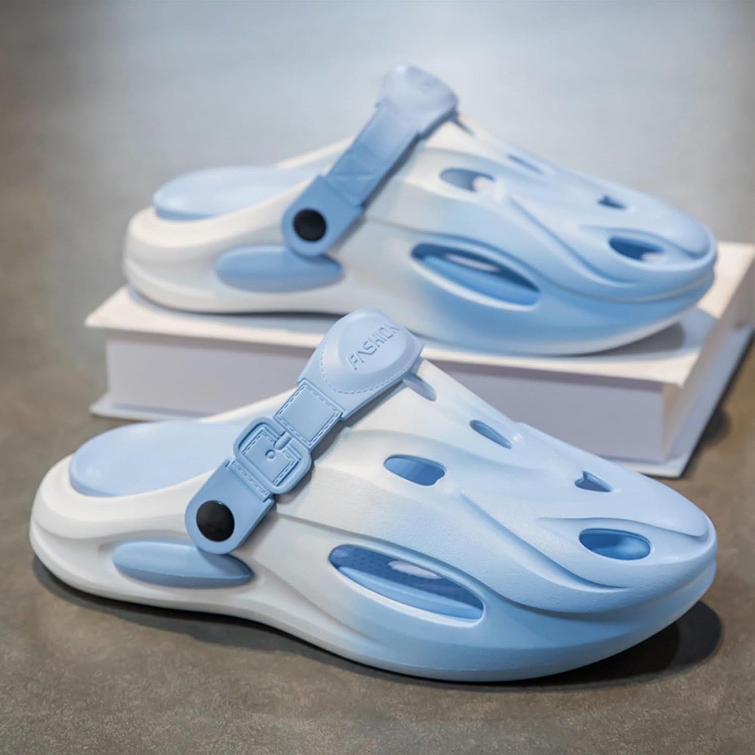 Voguerra Gradient Beach Sandals Slip